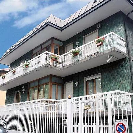 Villamelchiorre 1 ميلان المظهر الخارجي الصورة
